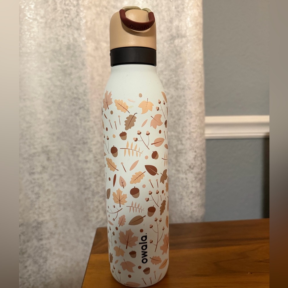 Owala Autumn Leaves Water Bottle - Cream and Brown